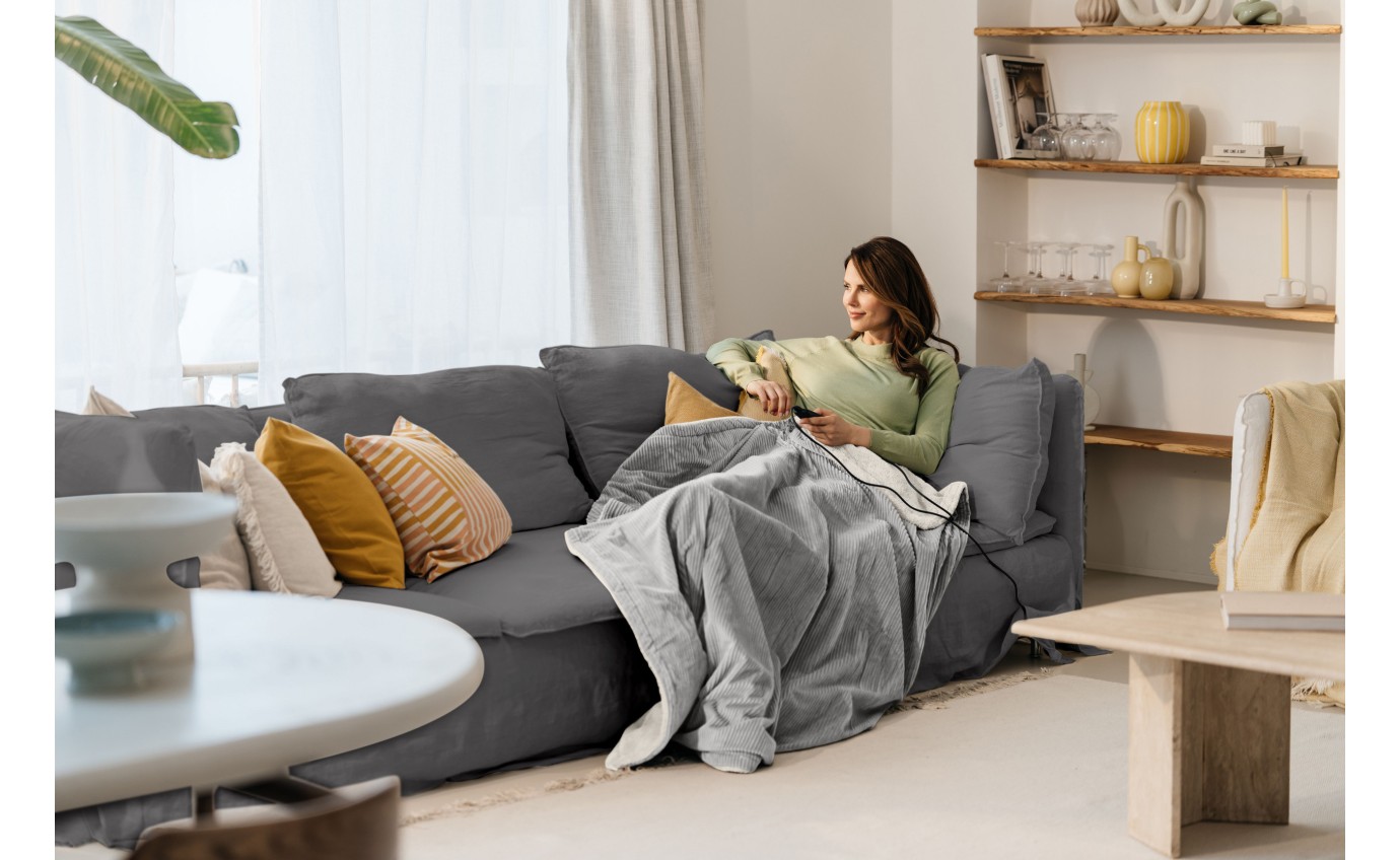 Beurer Corded Velvet Heated Throw (Light Grey) HD81