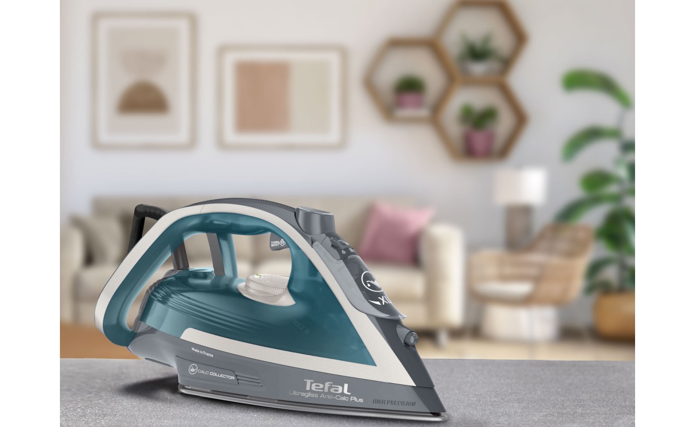 Tefal Ultraglide Plus Steam Iron FV5844
