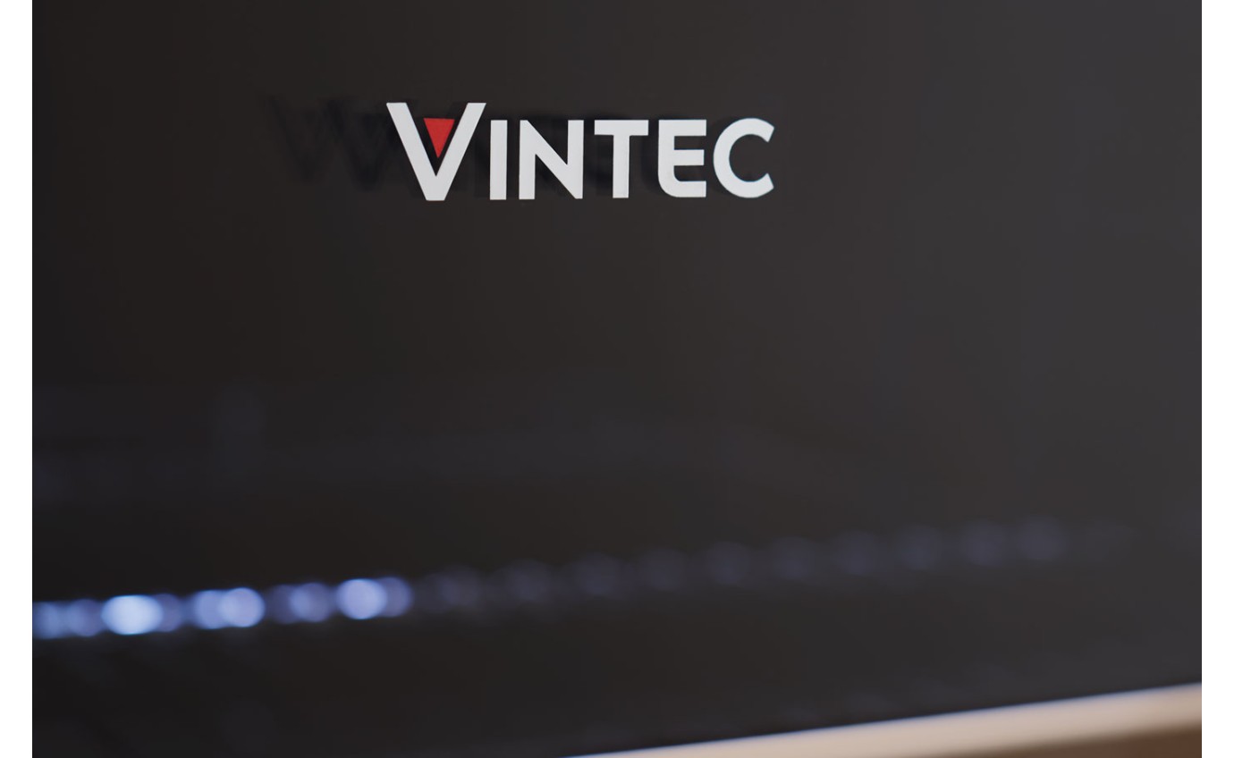 Vintec 100 Beer Bottle Undercounter Beverage Centre (Black) VBS050SBBX
