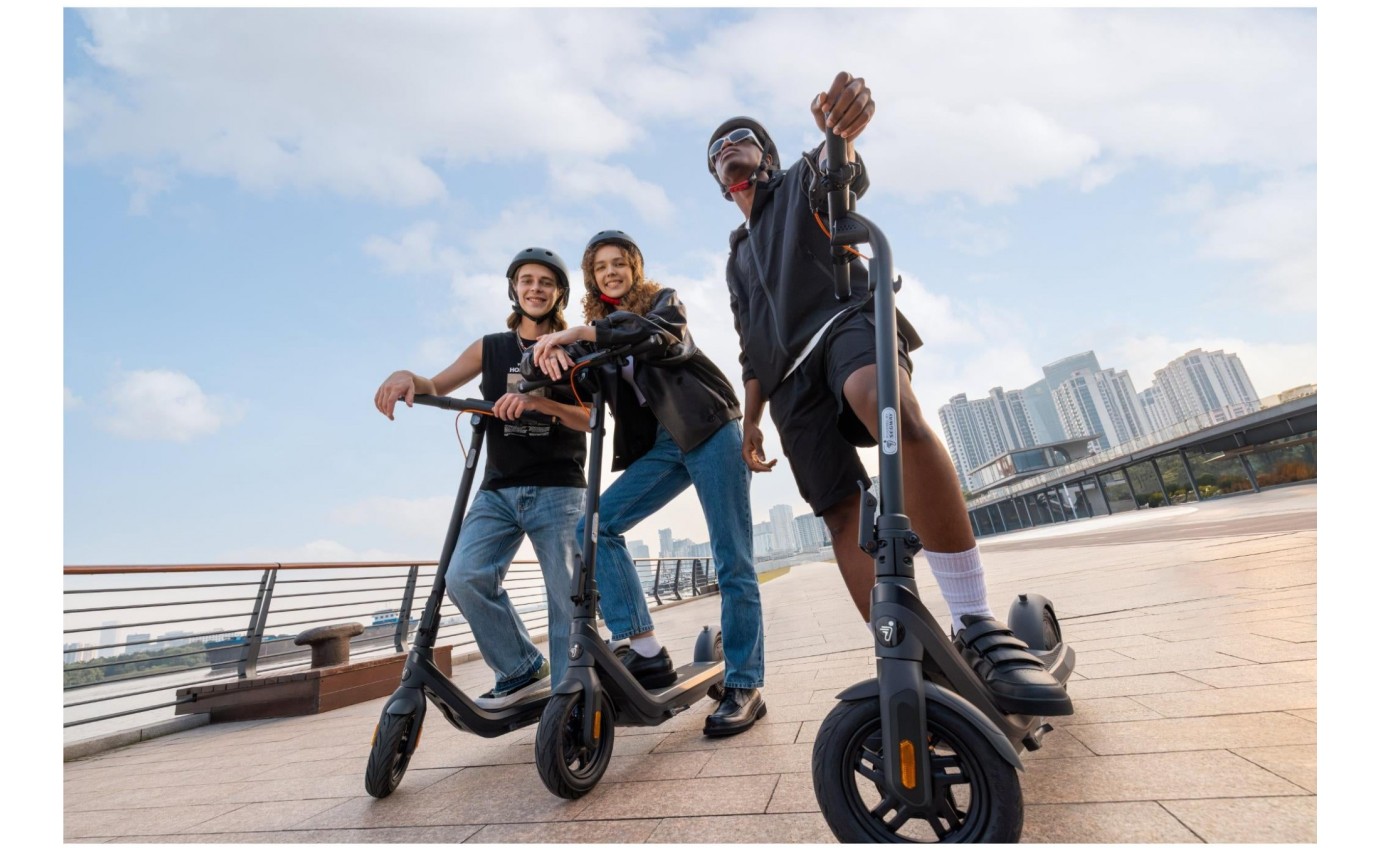 Segway-Ninebot E2 Pro KickScooter SEGWE2PRO