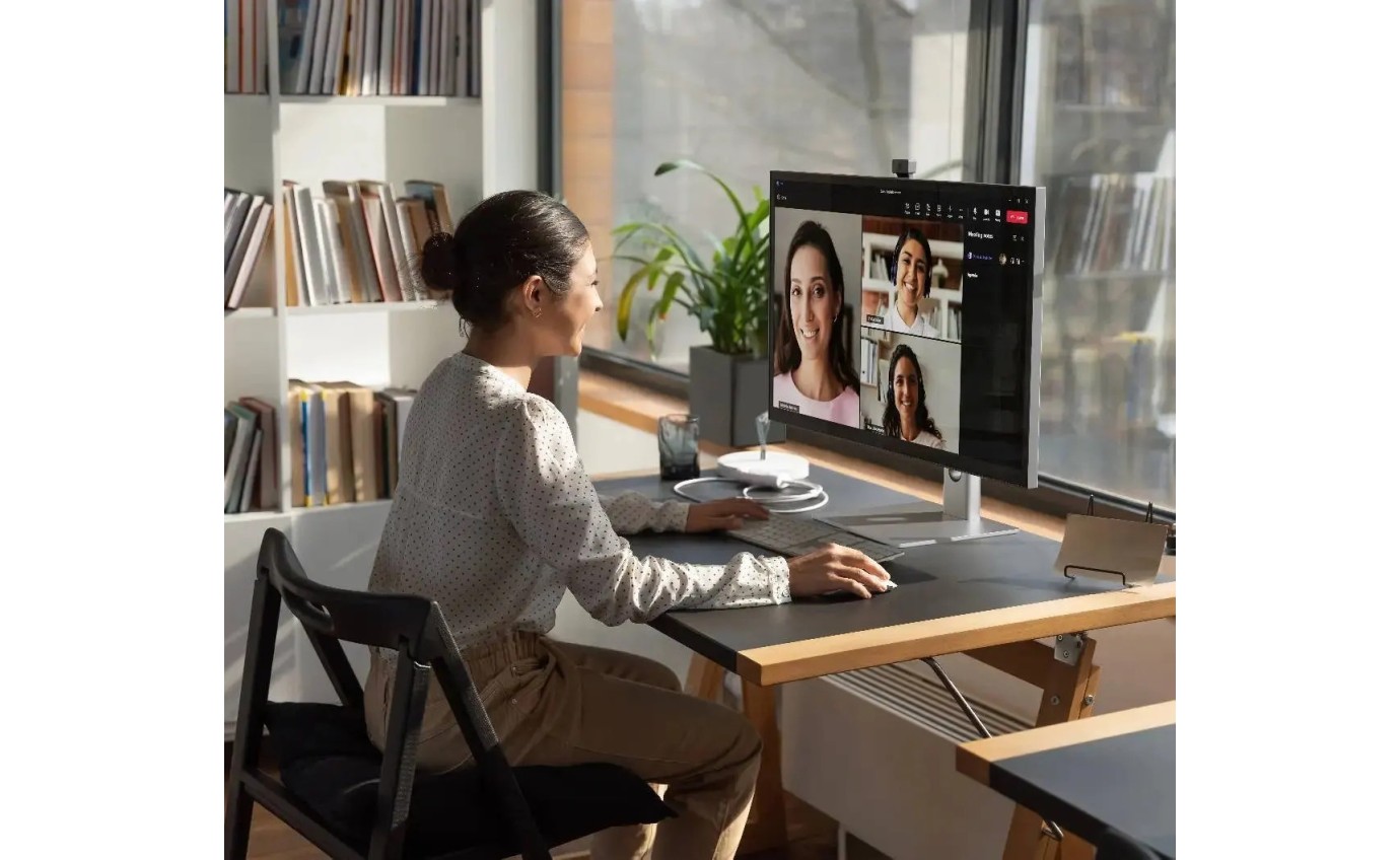 ALOGIC 27 inch Clarity Pro Rotating UHD 4K Monitor with 65W PD and Webcam 27C4KPDW