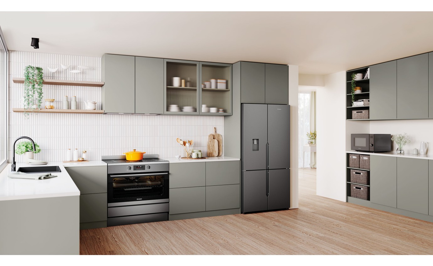 Westinghouse 90cm Electric Pyrolytic Freestanding Oven WFEP9757DD