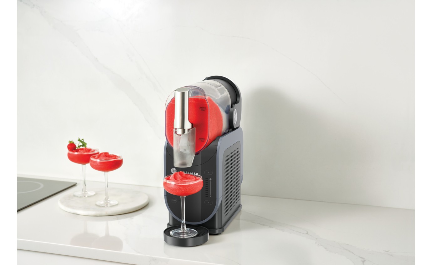 Ninja SLUSHi™ Professional Frozen Drink Maker FS301