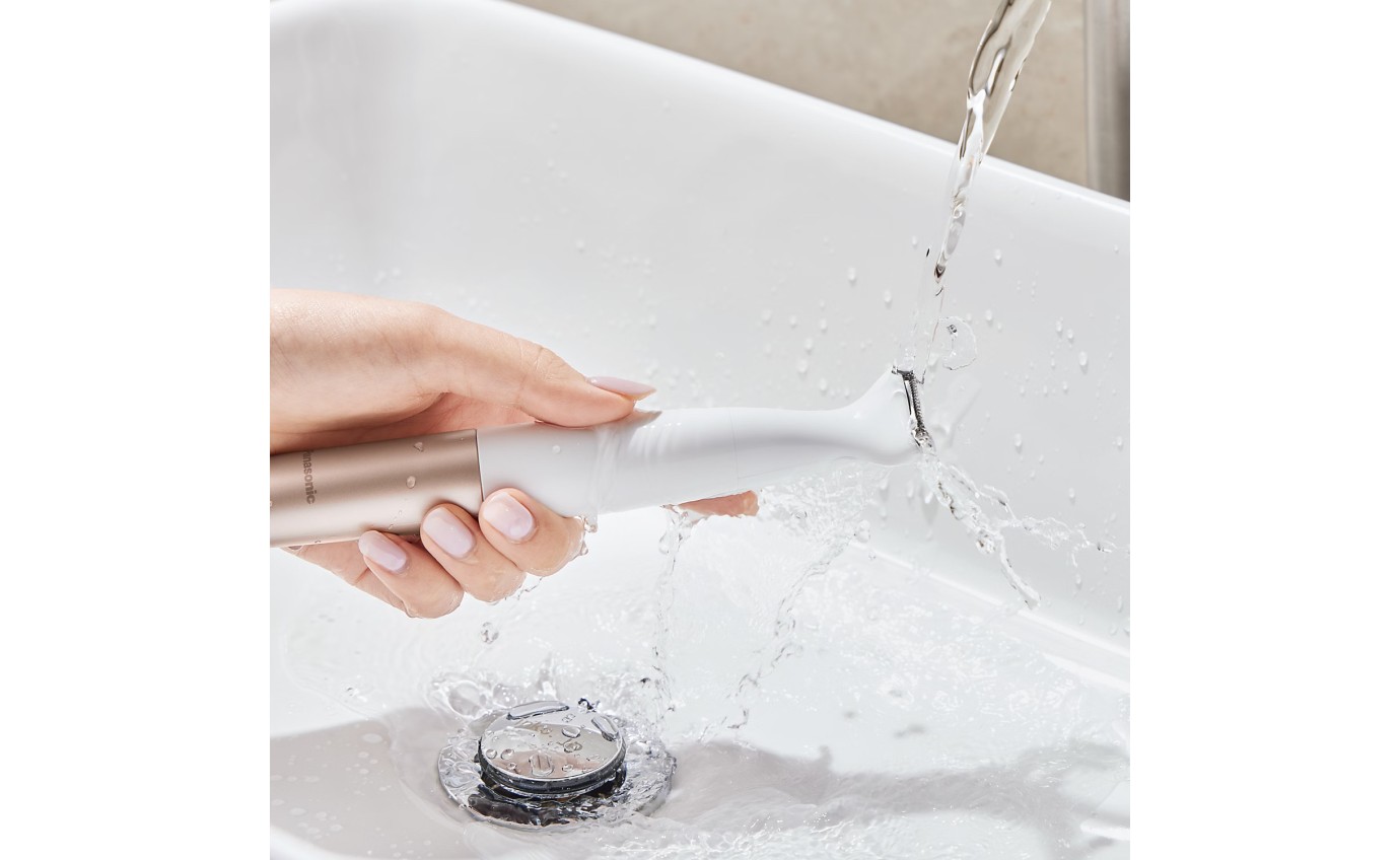 Panasonic 5-in-1 Body & Bikini Trimmer Kit ESWM31P341