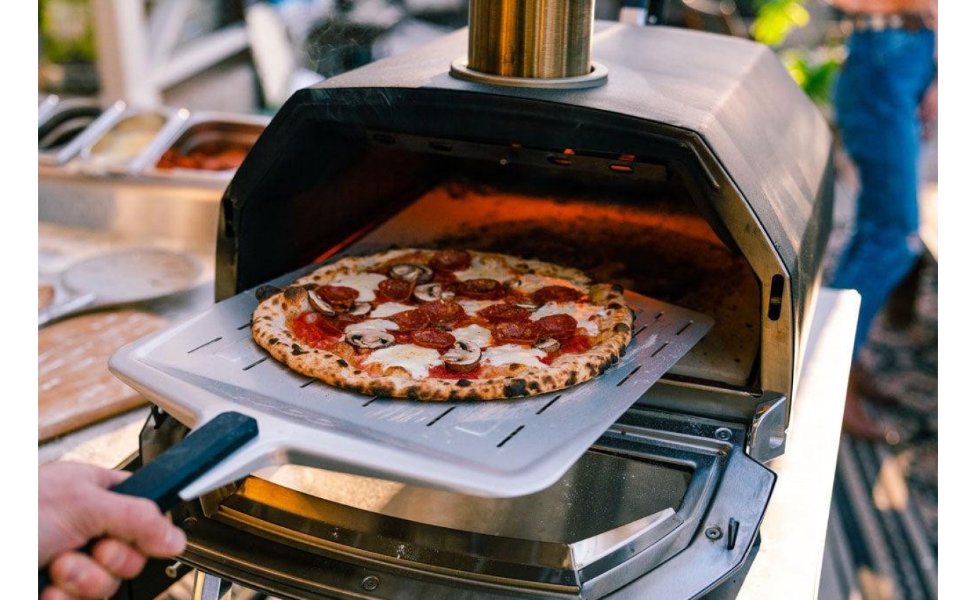 Ooni Karu 16 Multi-Fuel Pizza Oven UUP0E400