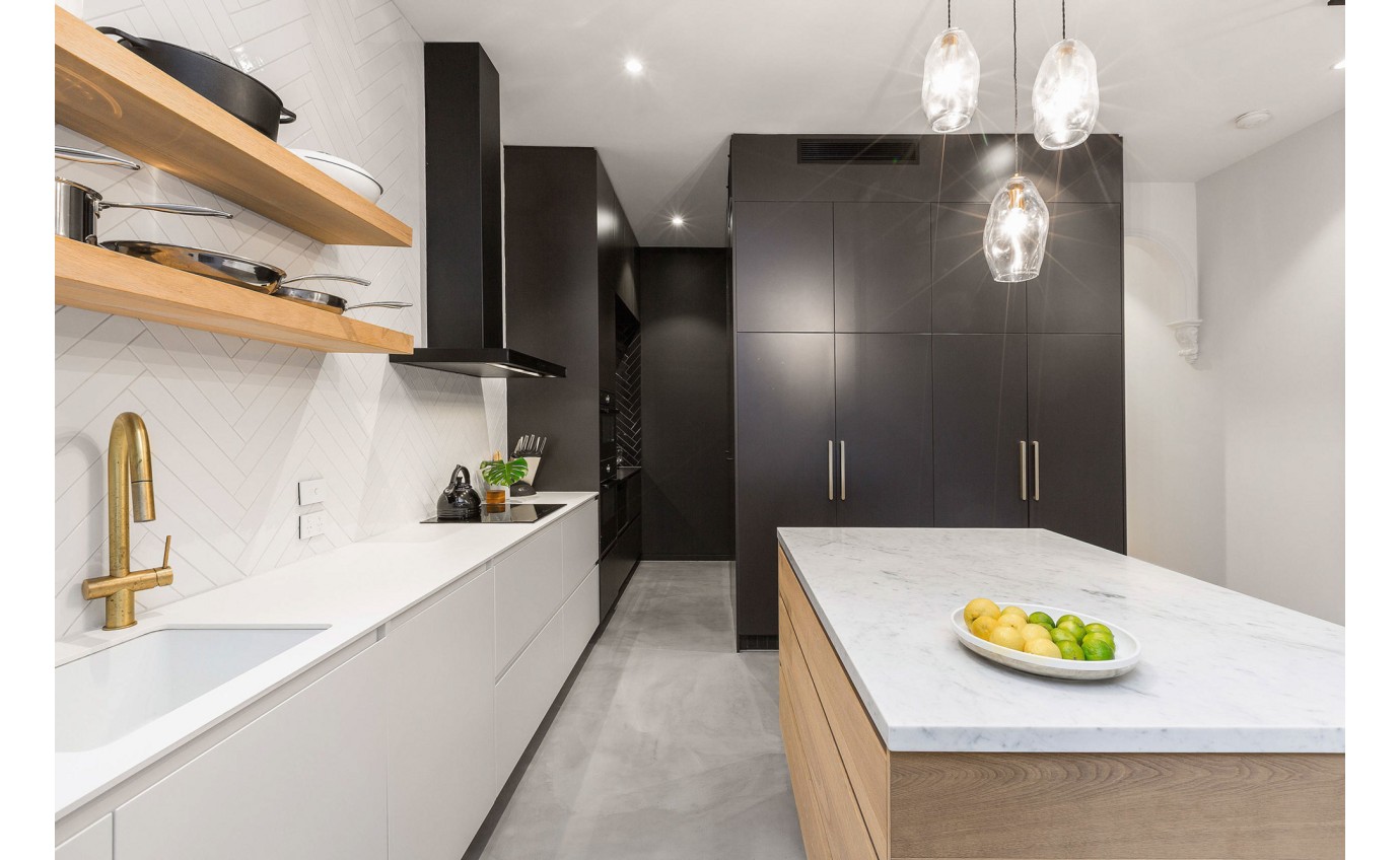 Schweigen 900mm Silent Wallmount Rangehood (Black) DS3326B9ST