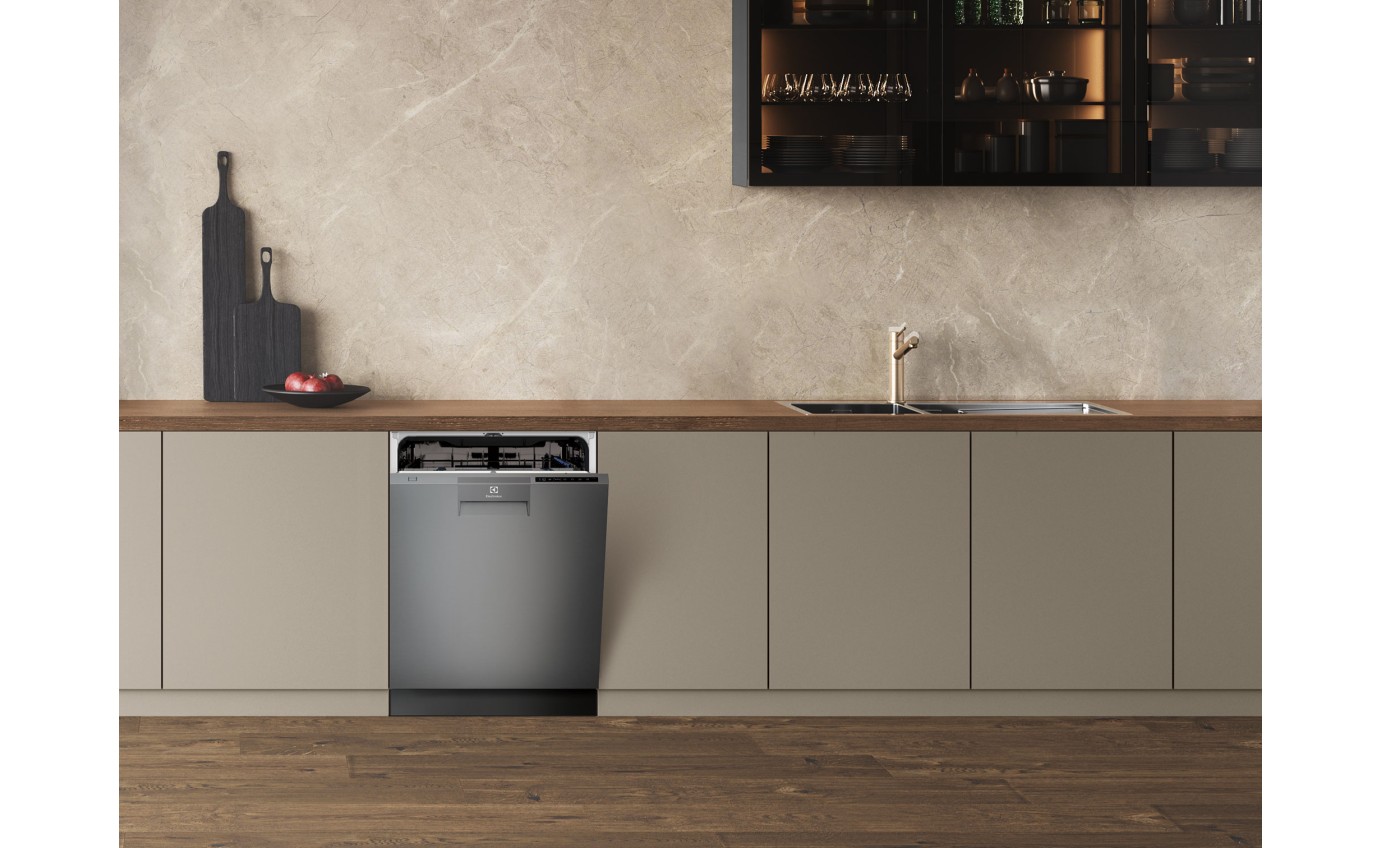 Electrolux 60cm Built Under Dishwasher ESF97400RKX