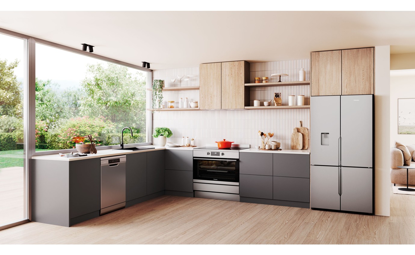 Westinghouse 90cm Electric Freestanding Oven WFE9546SD