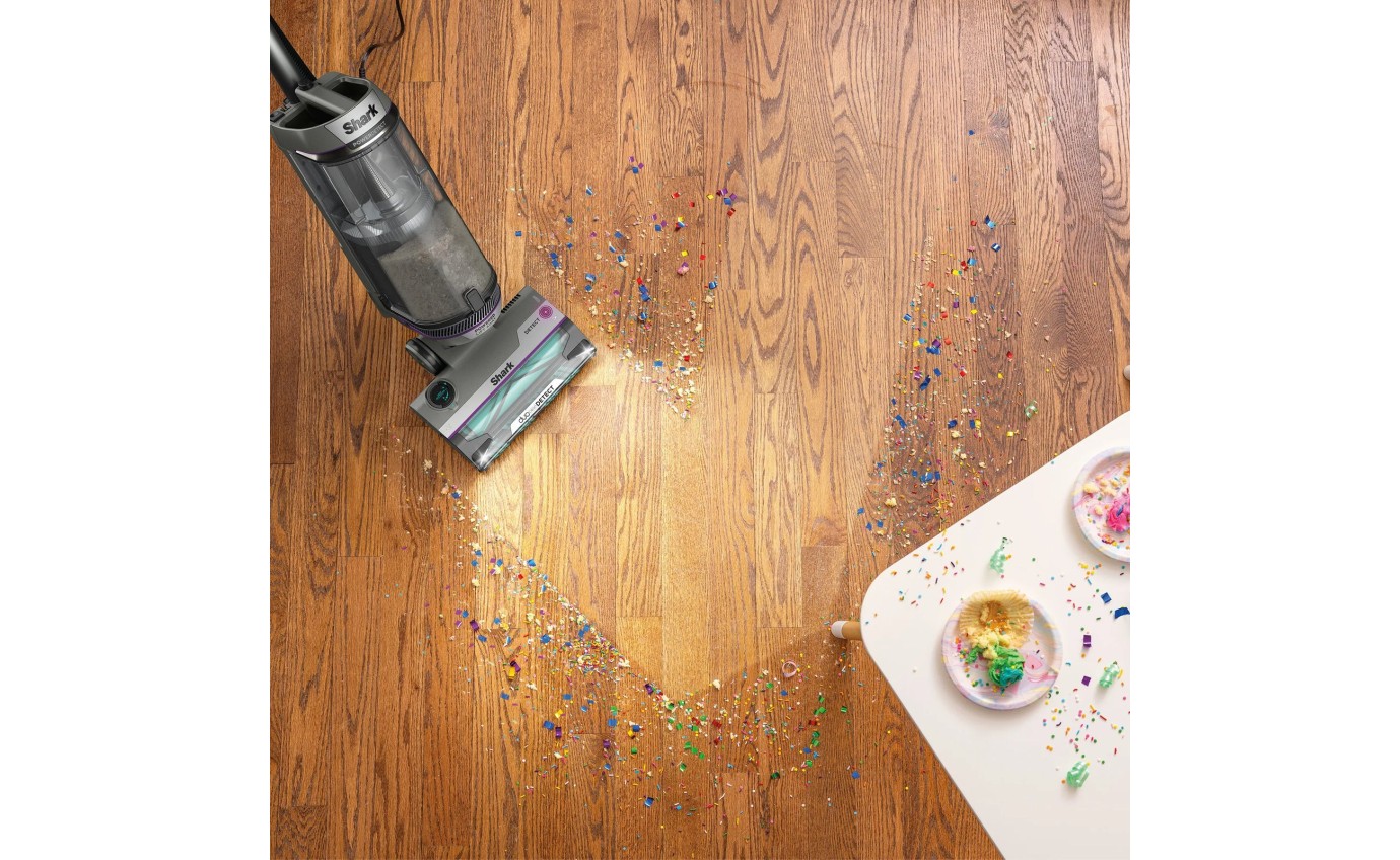 Shark PowerDetect Corded Upright Vacuum Cleaner AZ3900