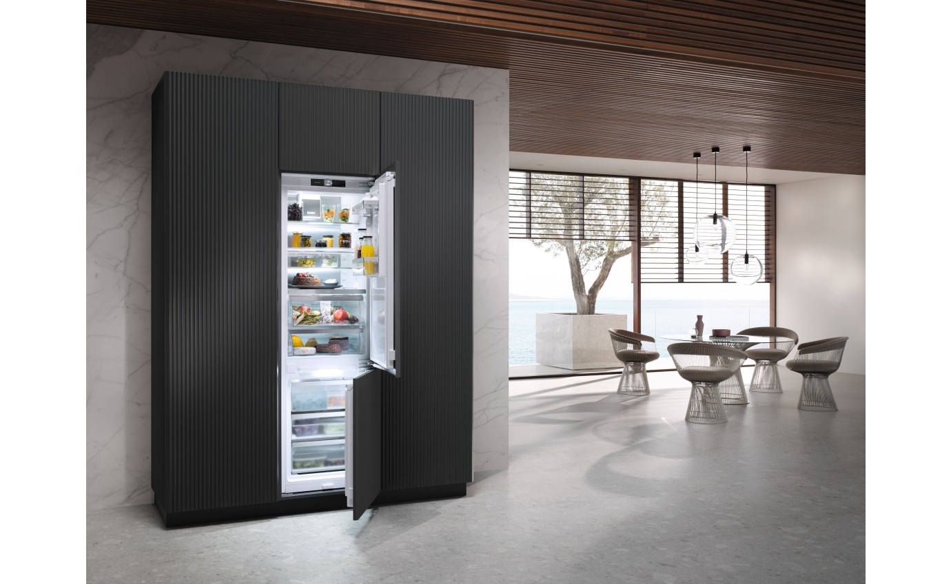 Miele 246L Integrated Fridge Freezer KFNS7795D