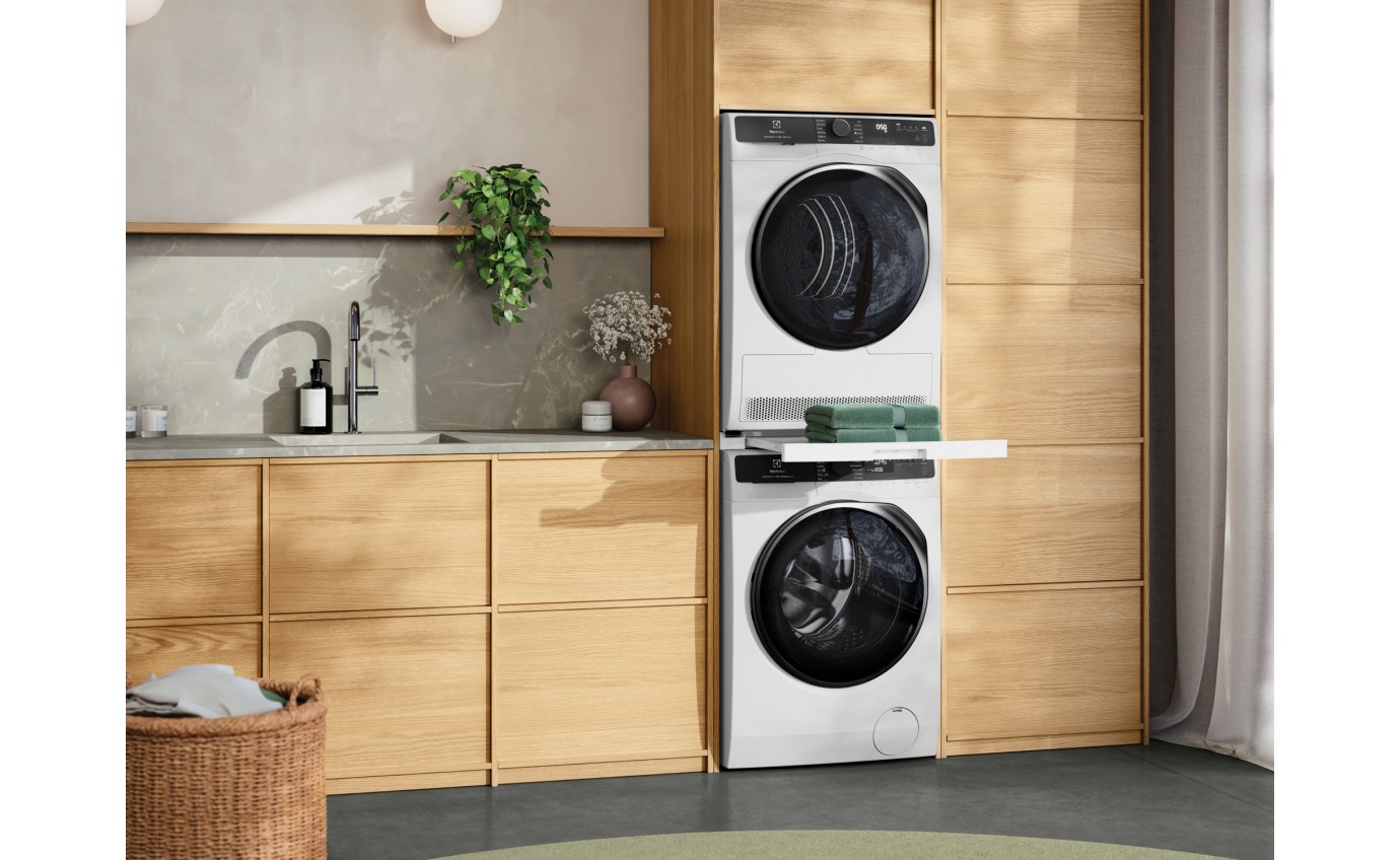 Electrolux 9kg UltimateCare 700 Heat Pump Dryer with 3D Sense (White) EDH903R7WC