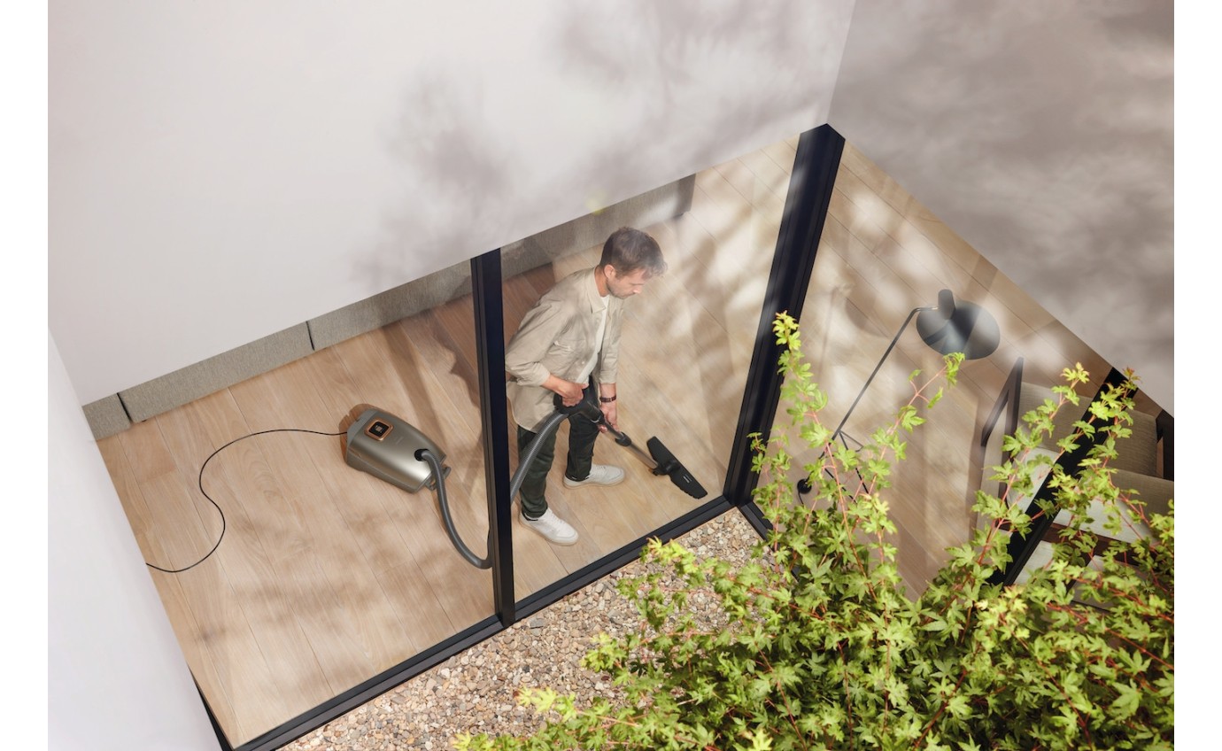 Miele Guard L1 Comfort XL Vacuum Cleaner (Titanium Pearl) 12697000