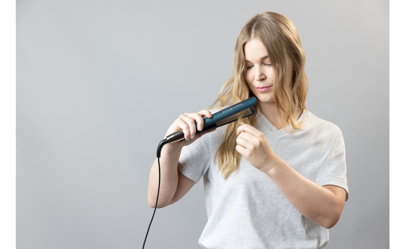 Remington Advanced Coconut Therapy Hair Straightener S8648AU