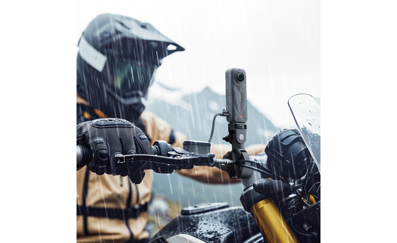 Insta360 X5 All-Weather USB Charging Cover INSTAX512