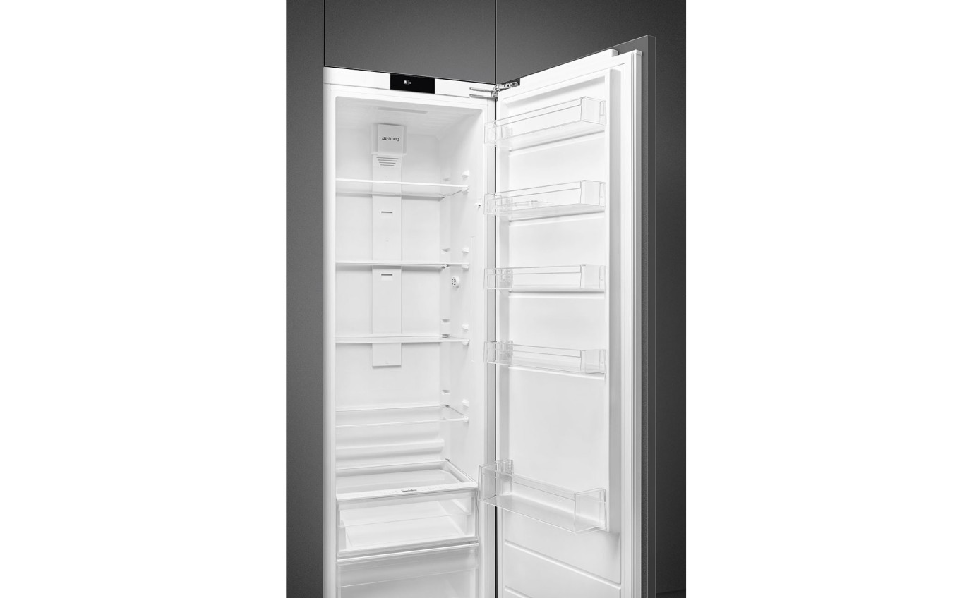 Smeg 294L Universale Integrated Refrigerator SABI303FR