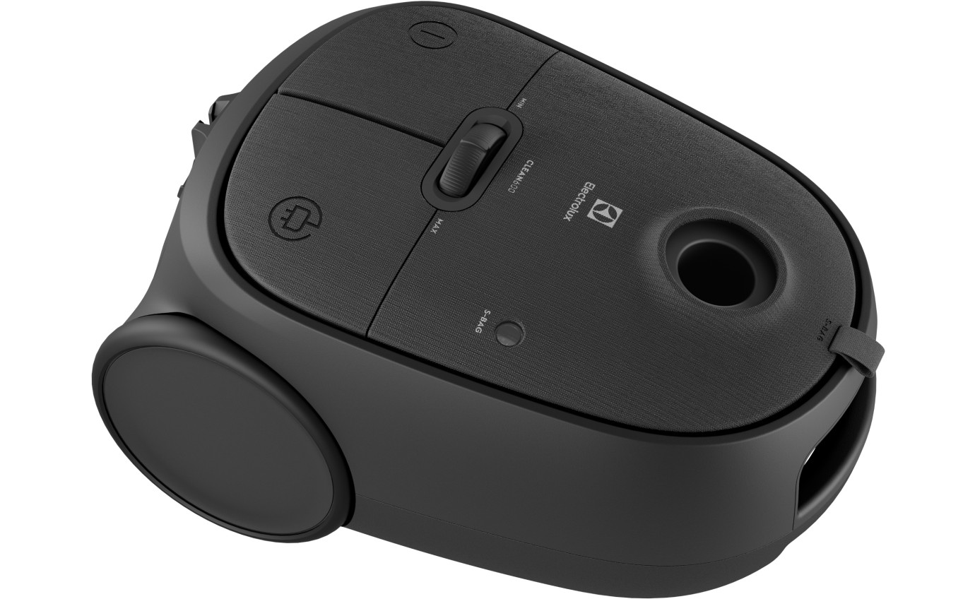 Electrolux Clean 600 Bagged Vacuum Cleaner EFB61112