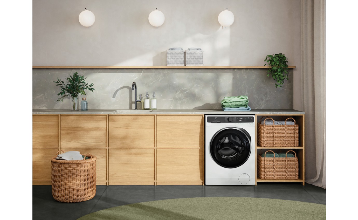 Electrolux 9kg UltimateCare 700 Front Load Washing Machine (White) EWF9043R7WC