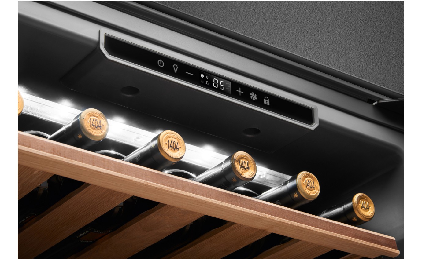 Smeg 45cm Dolce Stil Novo Built-In Wine Cooler (Black) CVI621NR3