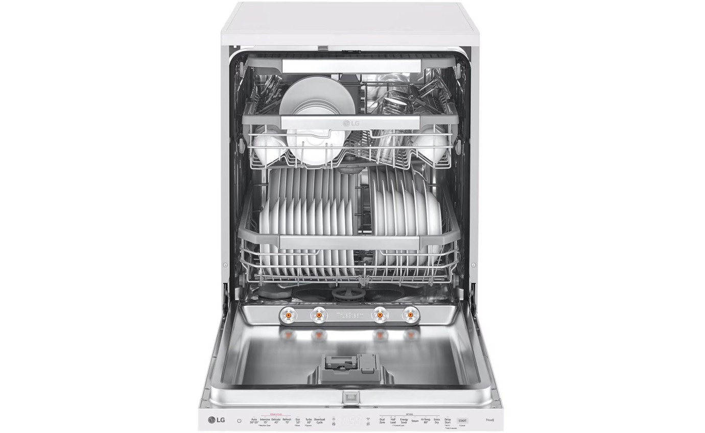 LG 60cm QuadWash&reg; Freestanding Dishwasher (Essence Matte White) XD3A25MW