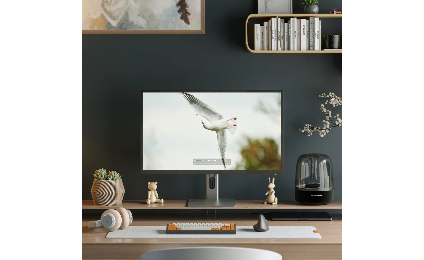 ALOGIC 32 inch Clarity Max Pro Rotating 4K Monitor with USB-C Power Delivery and Webcam 32C4KPDW