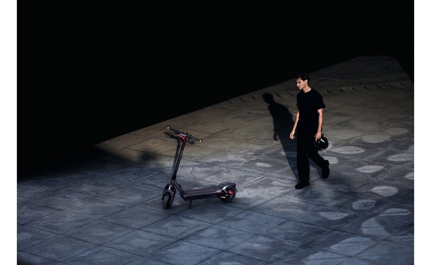 Segway-Ninebot MAX G3 Electric KickScooter SEGWMAXG3