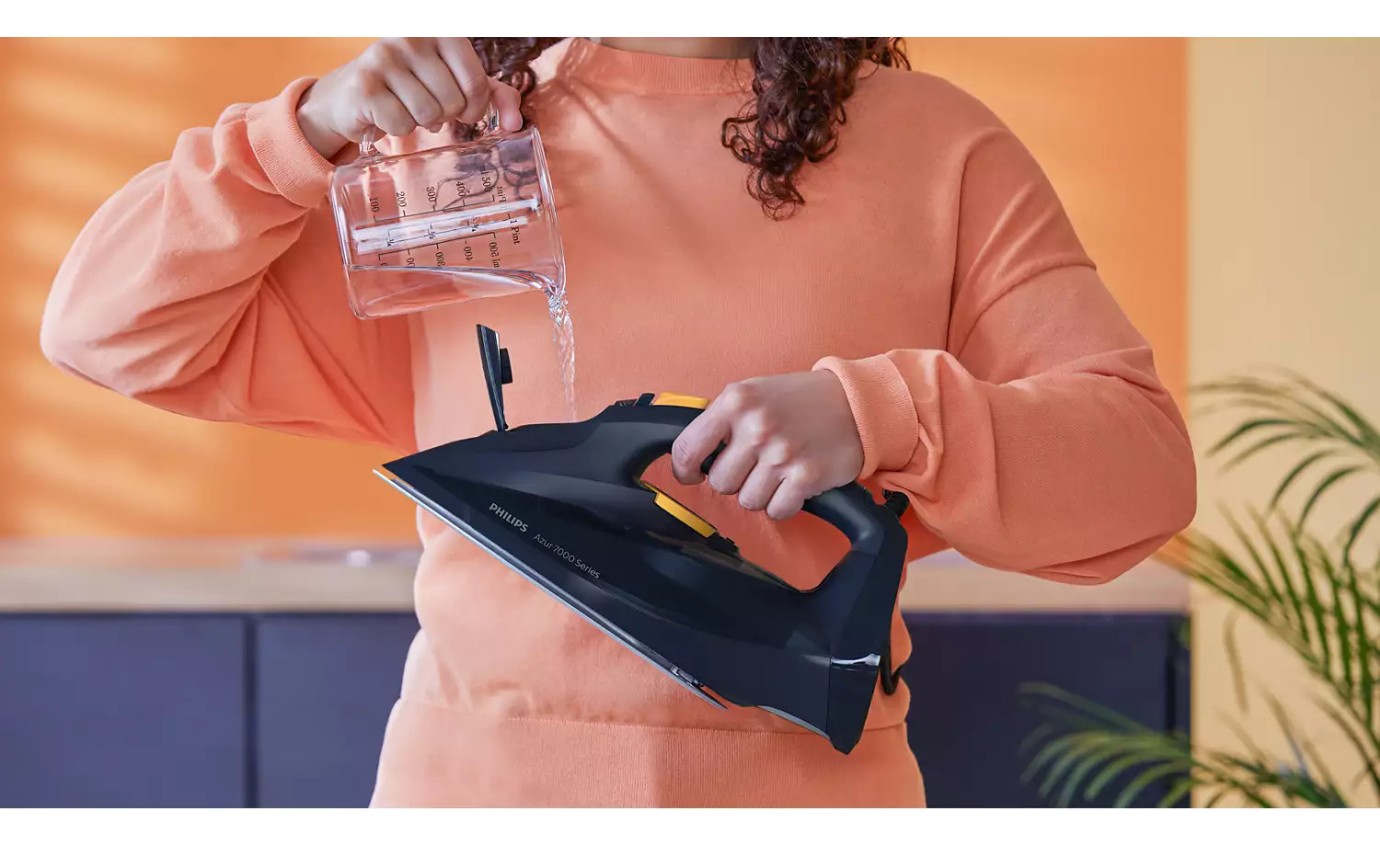 Philips 7000 Series Azur Steam Iron DST706020