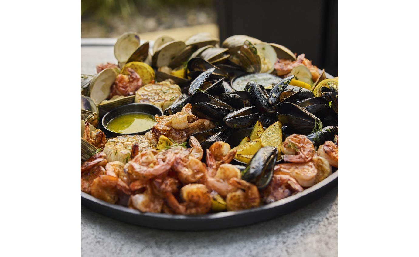 Weber Genesis&reg; E-335 3-Burner Gas Barbecue (Natural Gas) K1501772