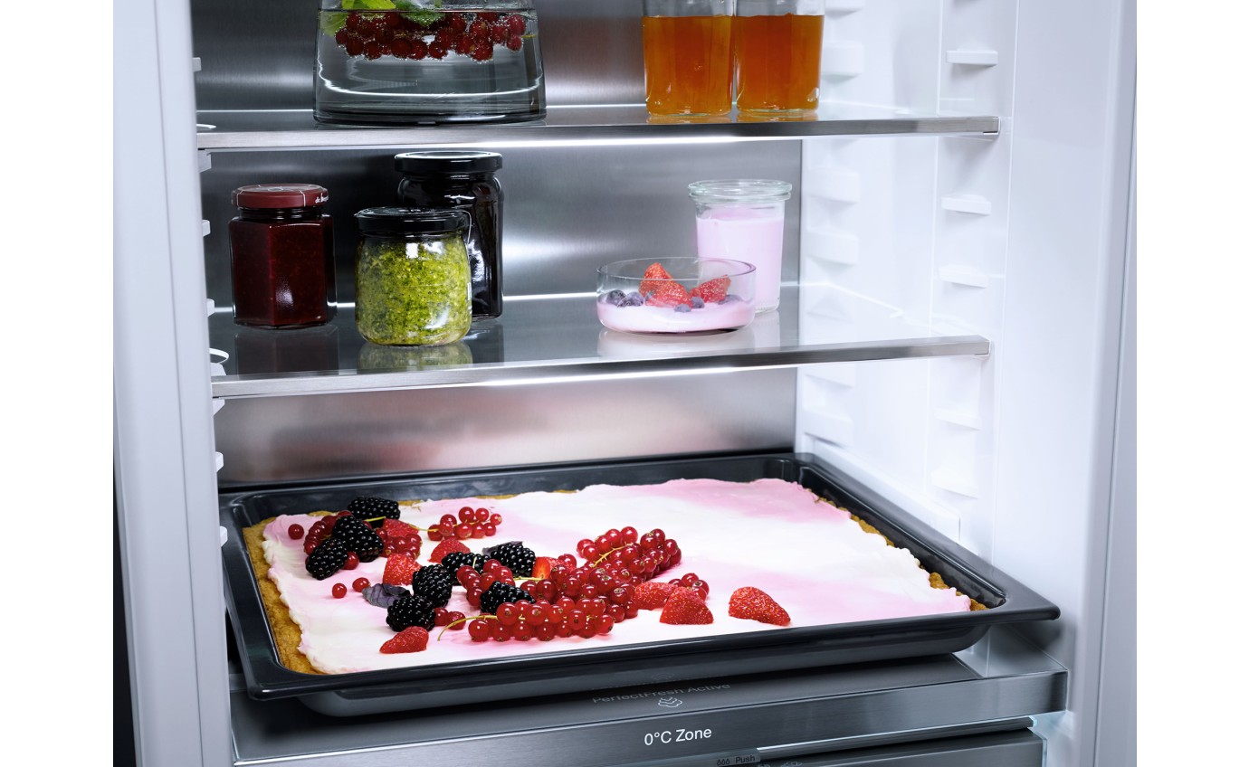 Miele 296L Integrated Refrigerator KS7793D