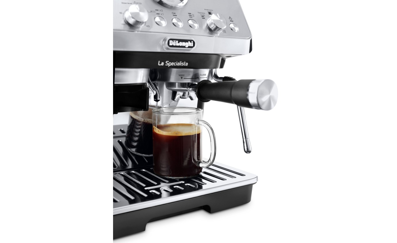 DeLonghi La Specialista Arte Manual Pump Coffee Machine EC9155MB