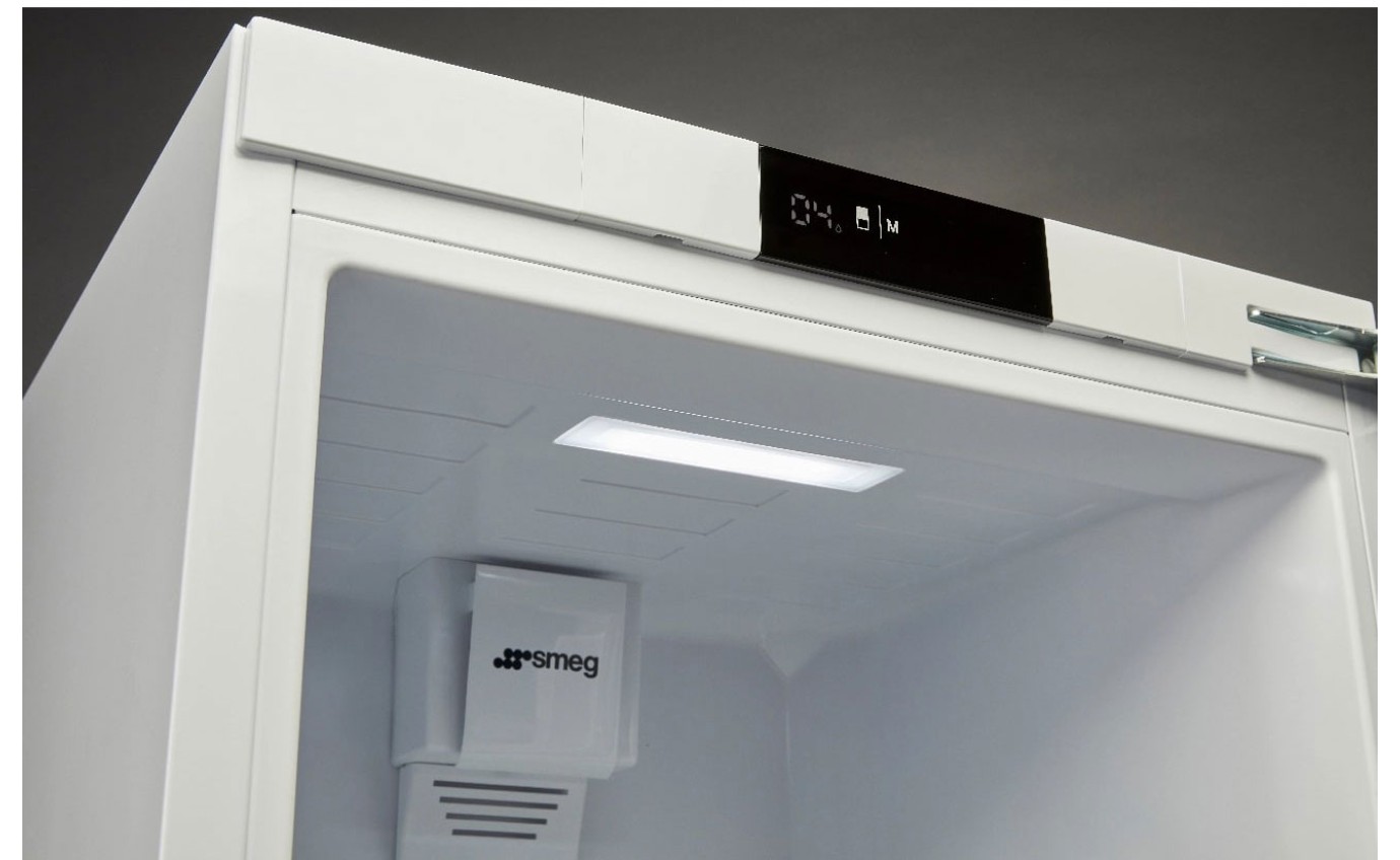 Smeg 294L Universale Integrated Refrigerator SABI303FR