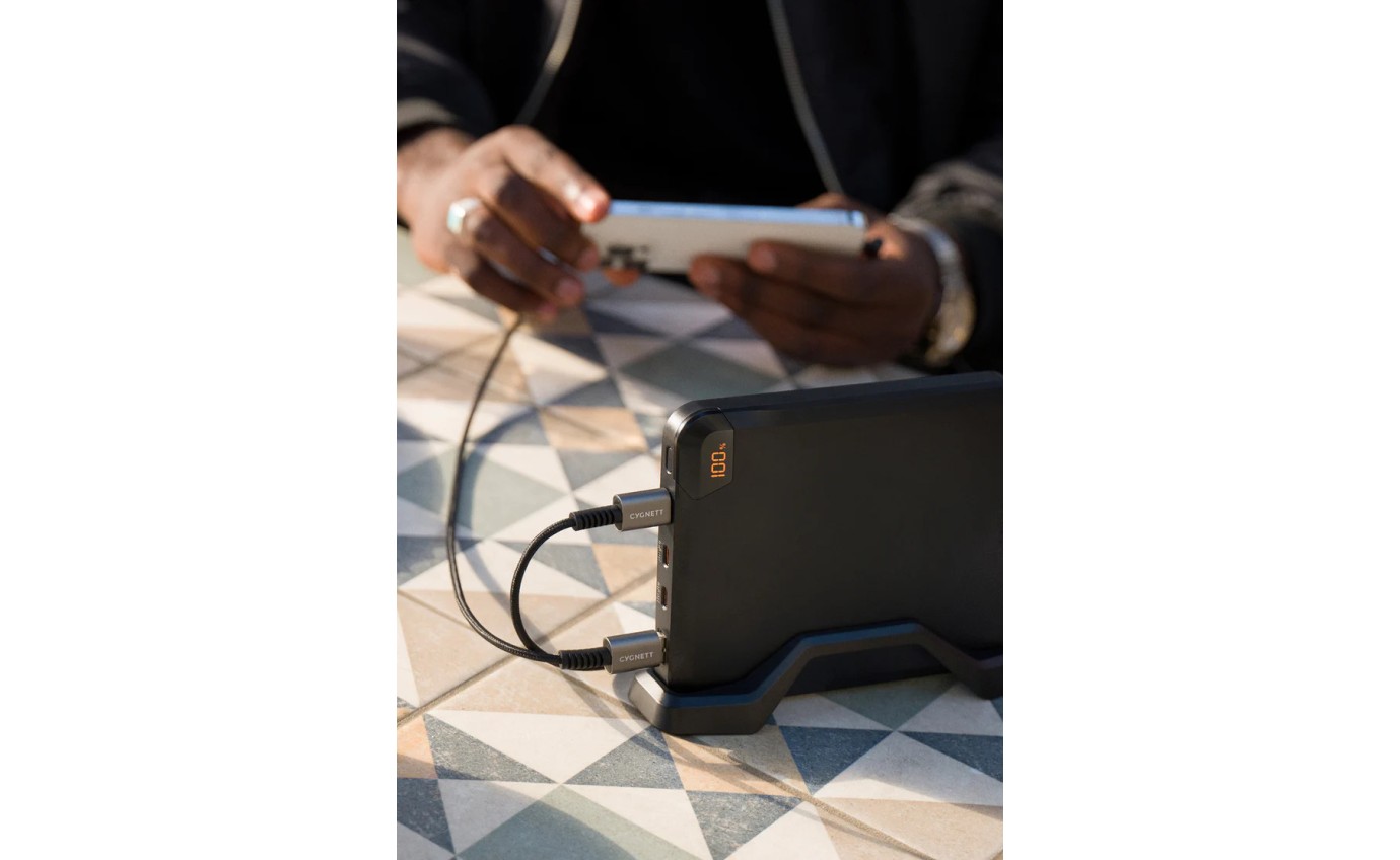 Cygnett 25K Laptop Power Bank + Stand 11901330664