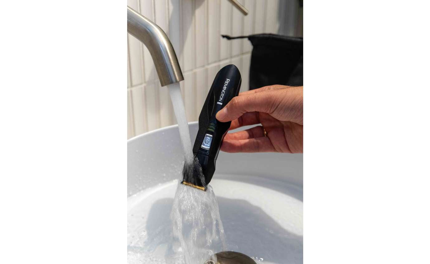 Remington 5-in-1 Titanium Multi-Grooming Kit PG6024AU