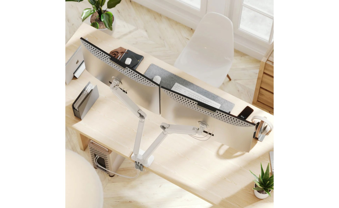 ALOGIC 32 inch Clarity Max Rotating 4K Monitor with USB-C Power Delivery 32C4KPD