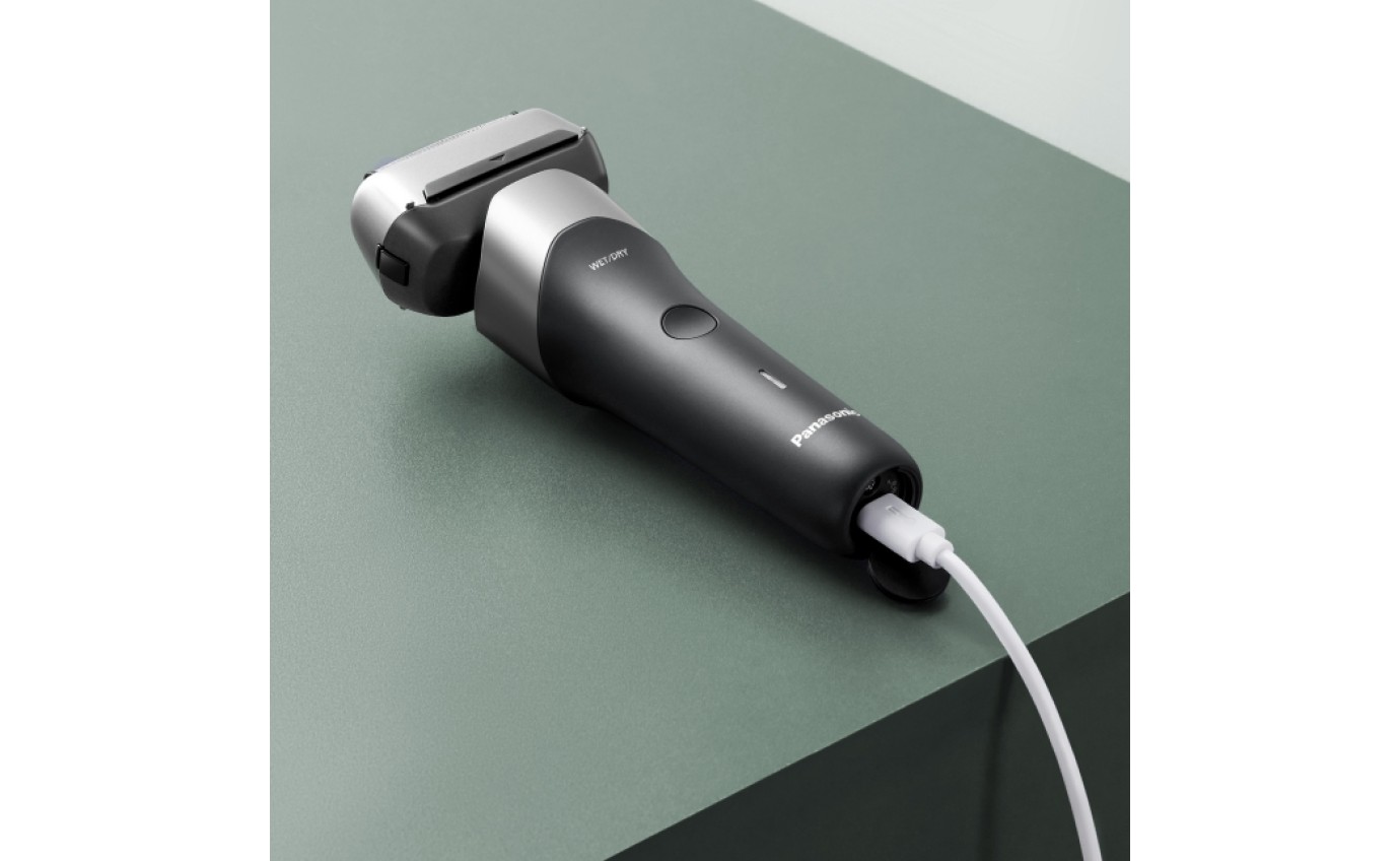 Panasonic Series 500 3-Blade Electric Shaver with USB-C ESRM3FXK541