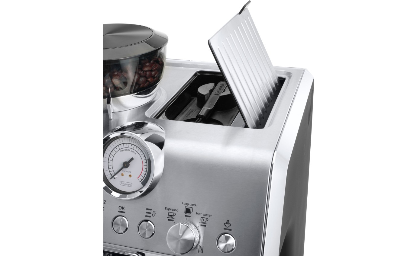 DeLonghi La Specialista Arte Manual Pump Coffee Machine EC9155MB