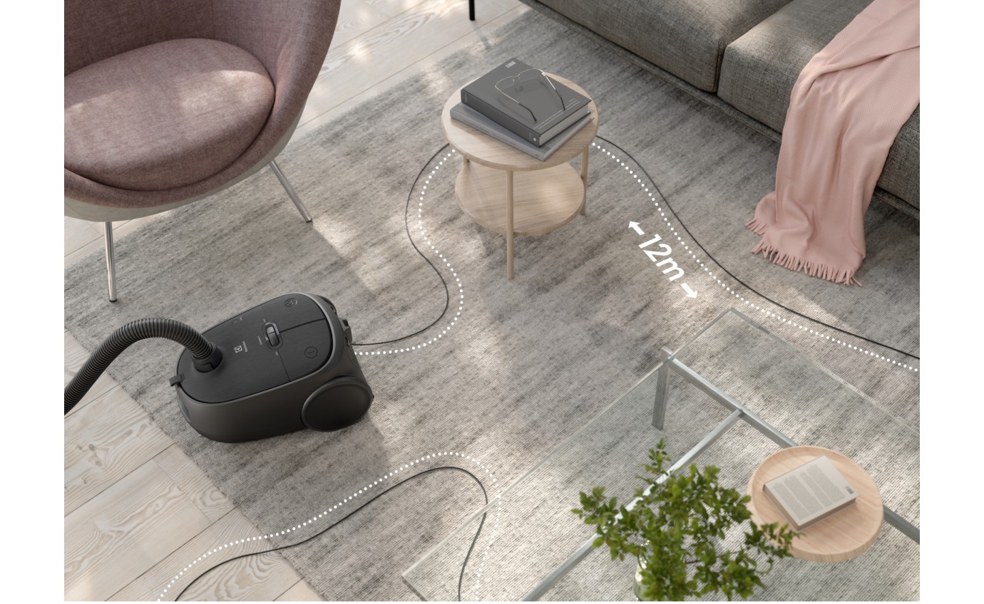 Electrolux Clean 600 Bagged Vacuum Cleaner EFB61112