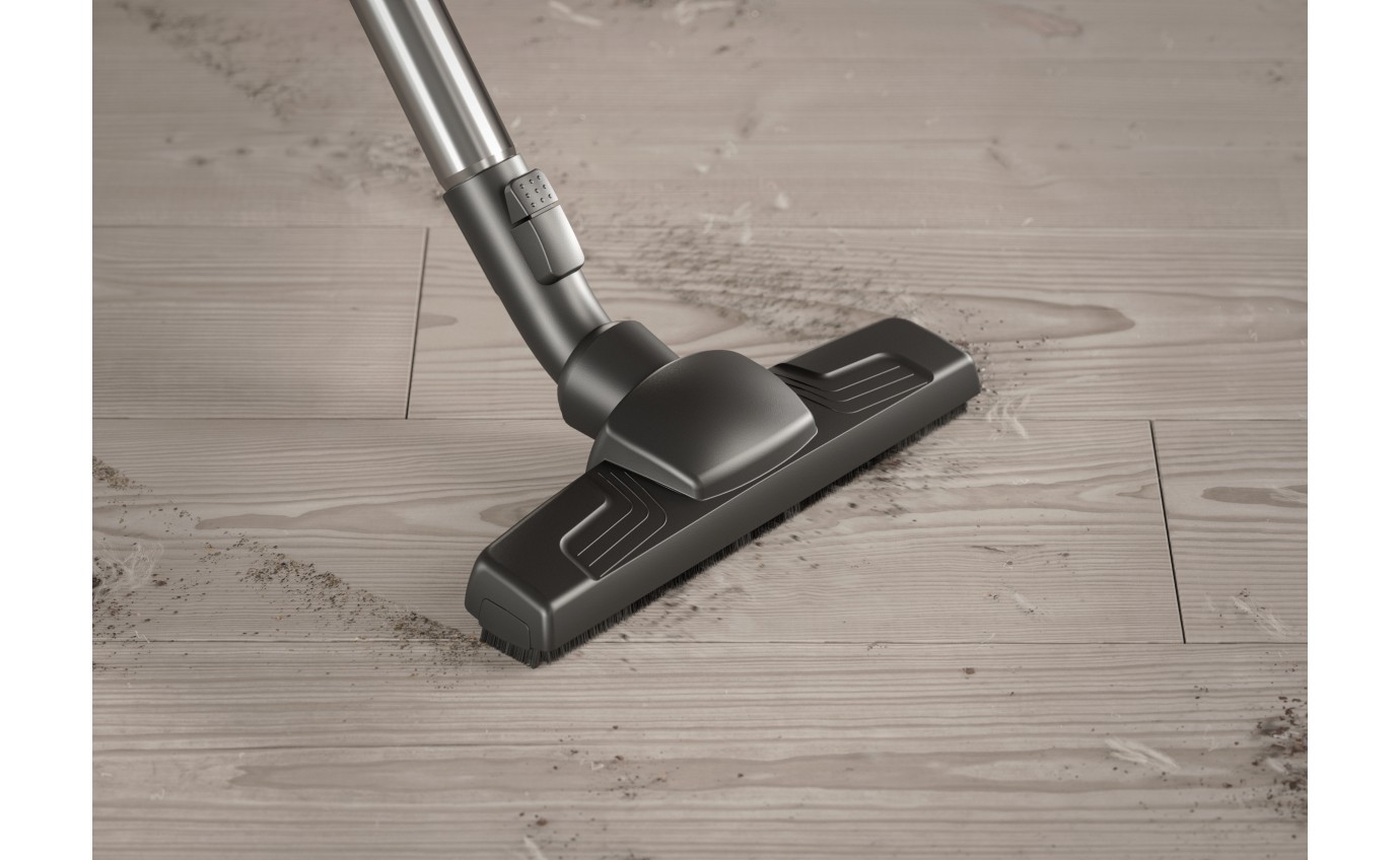 Electrolux Clean 600 Bagged Vacuum Cleaner EFB61112