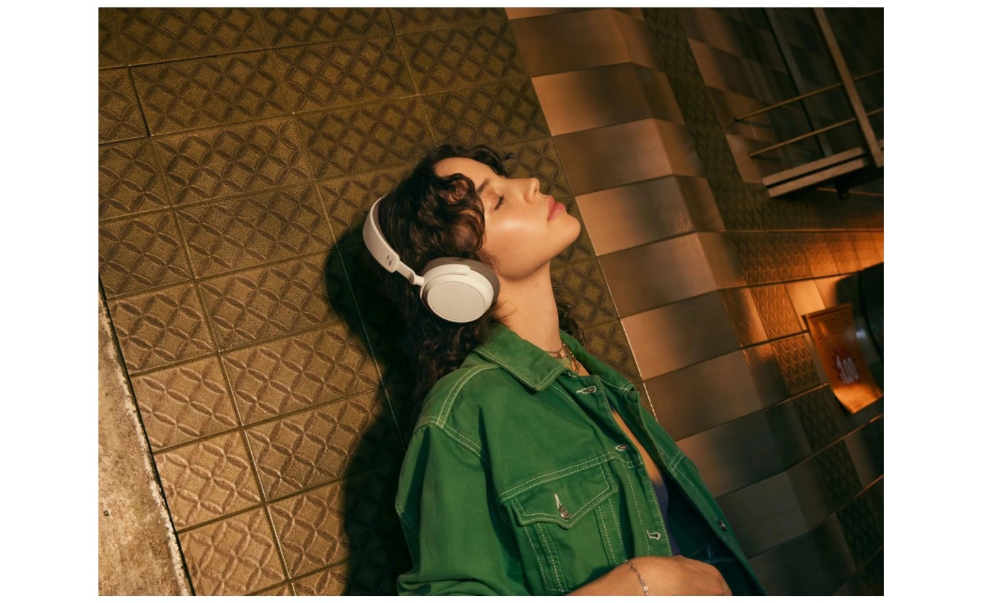 Sennheiser Accentum Plus Adaptive Noise Cancelling Wireless Over-Ear Headphones (White) 11901351340