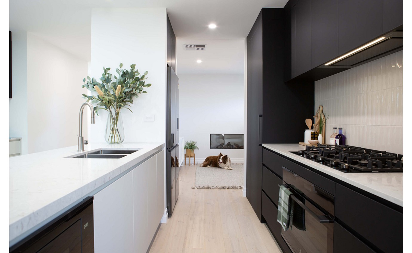 Schweigen 900mm Silent Glass Undermount Rangehood (Black) KLS9GLASSBLKST