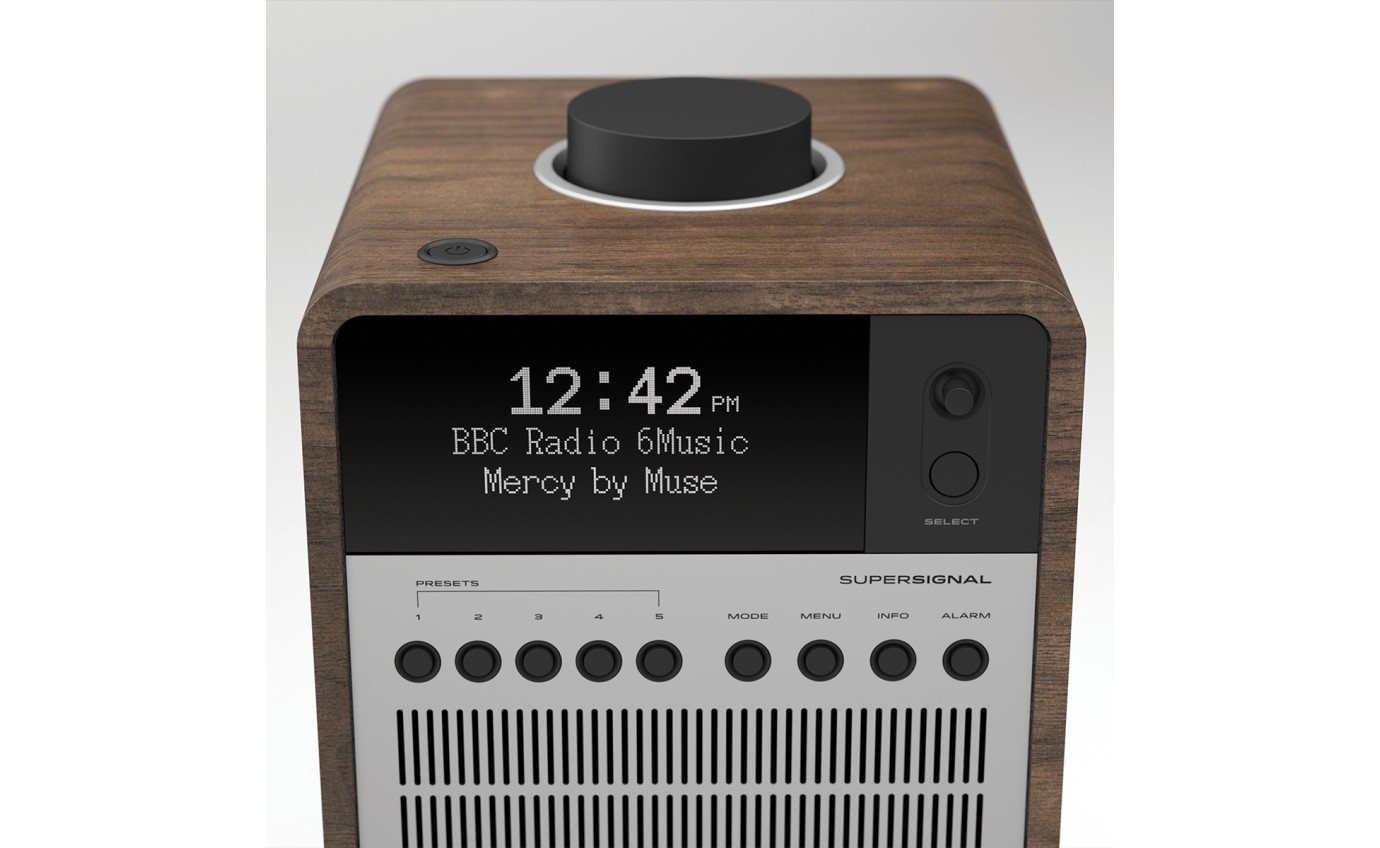 Revo SuperSignal Tabletop Radio (Walnut Silver) RVSUPERSIGWS