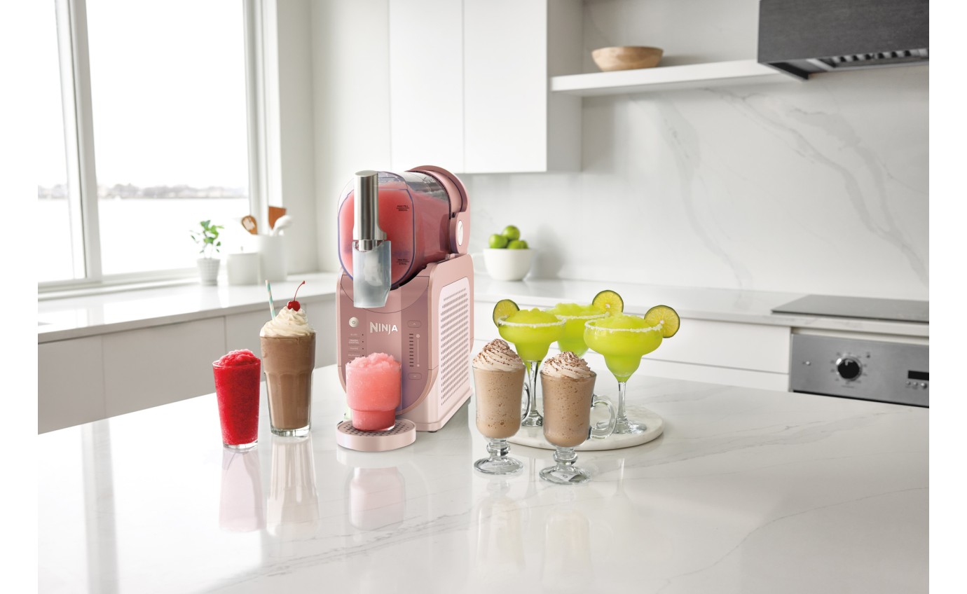 Ninja SLUSHi&trade; Professional Frozen Drink Maker (Pink) FS302PKANZ