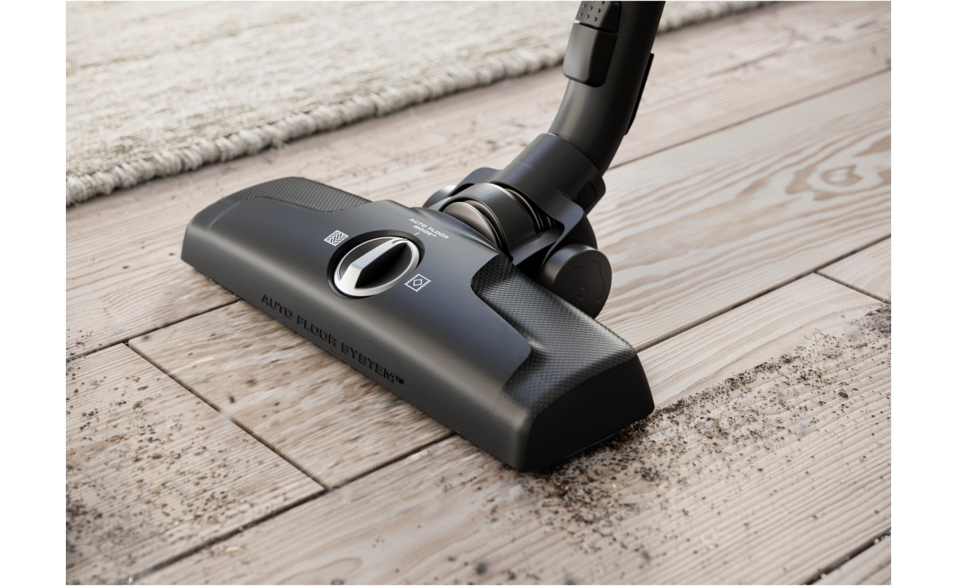 Electrolux Clean 600 Bagged Vacuum Cleaner EFB61112