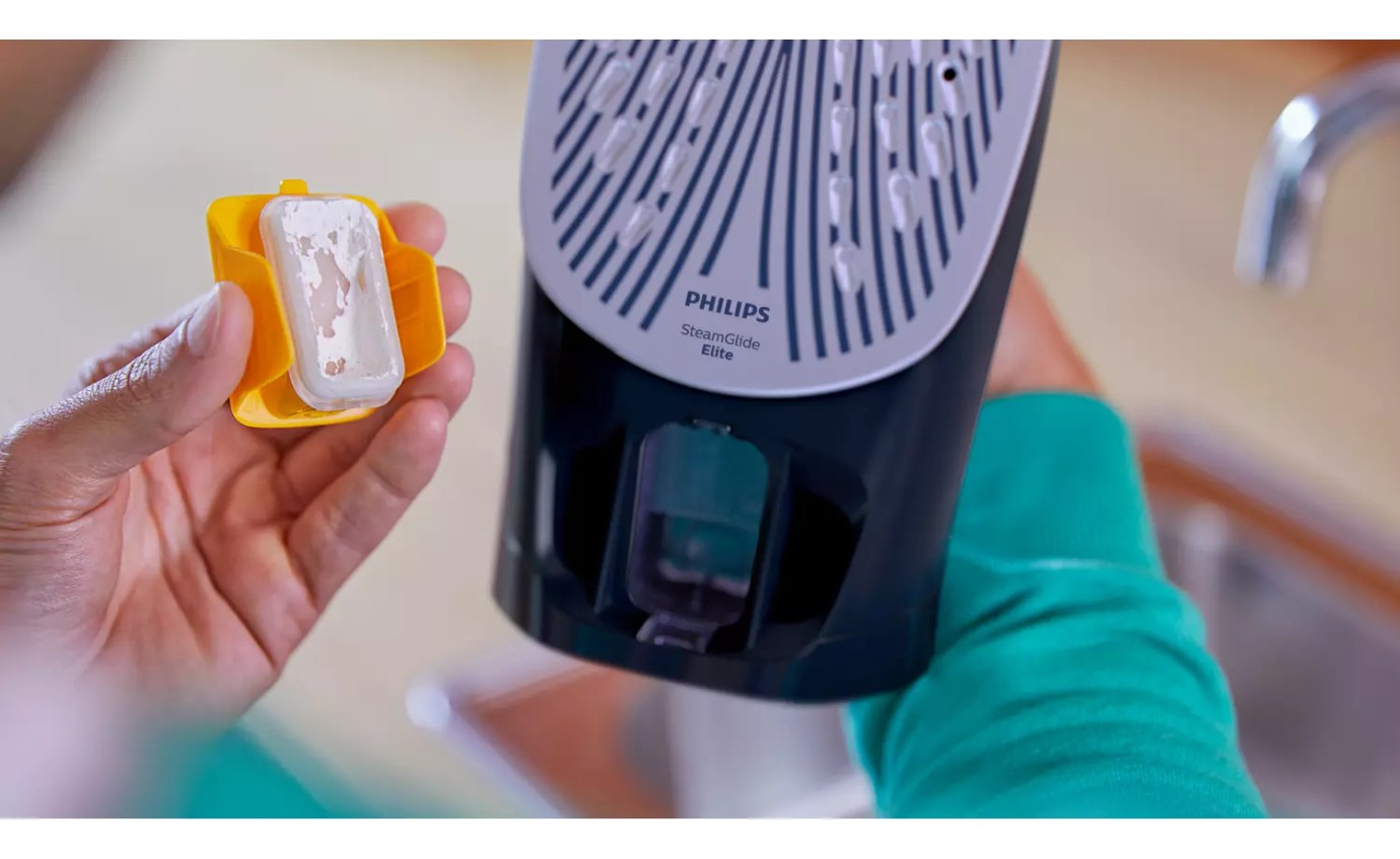 Philips 7000 Series Azur Steam Iron DST706020