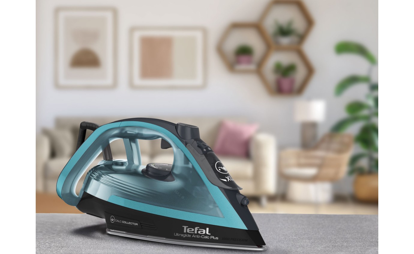 Tefal Ultraglide Anti-Calc Plus Steam Iron FV5873
