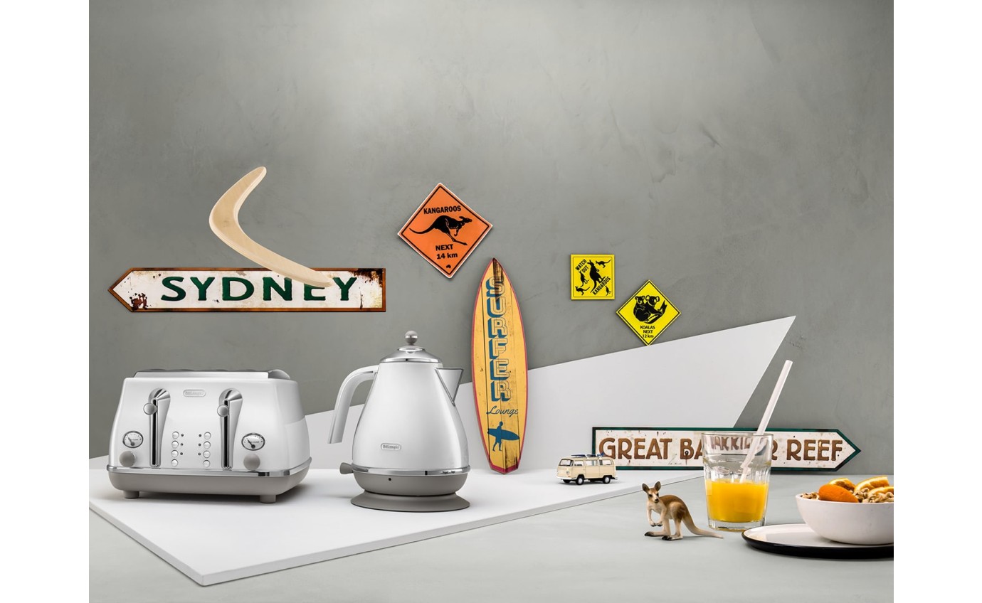 DeLonghi Icona Capitals Kettle (Sydney White) KBOC2001W