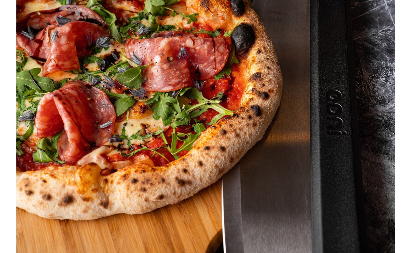 Ooni Karu 16 Multi-Fuel Pizza Oven UUP0E400