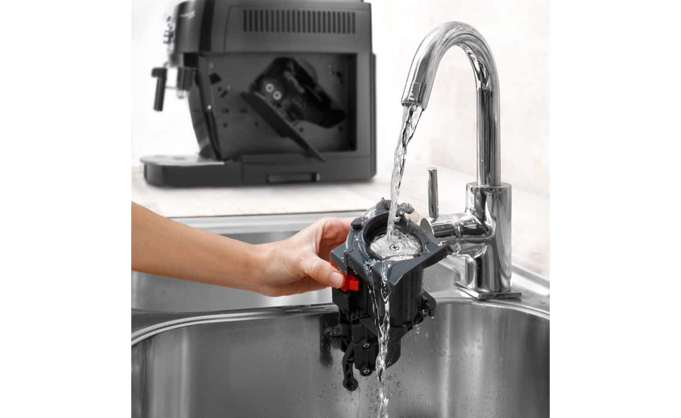 DeLonghi Magnifica S Black Fully Automatic Coffee Machine (Black) ECAM12122B