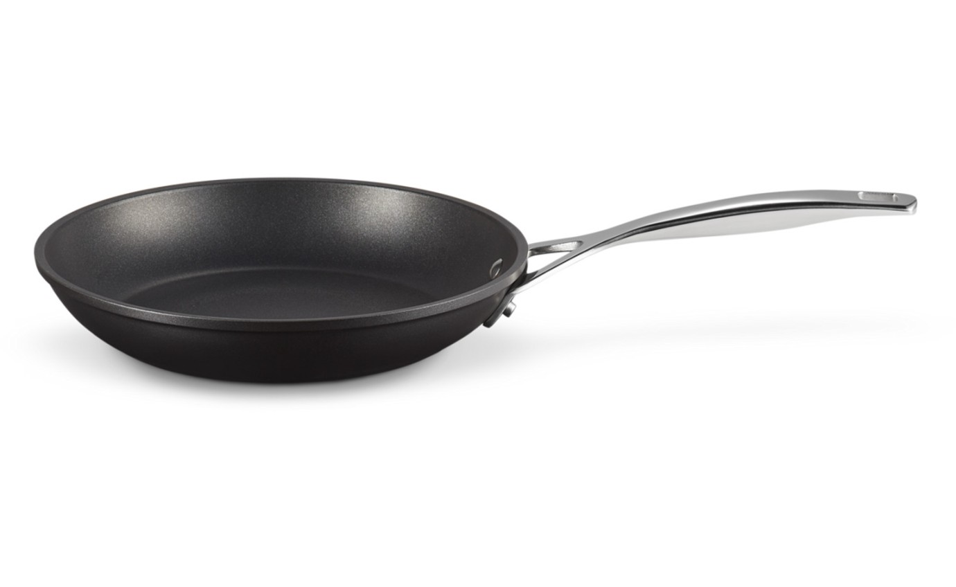 Le Creuset 24cm Shallow Frying Pan 51112240010002