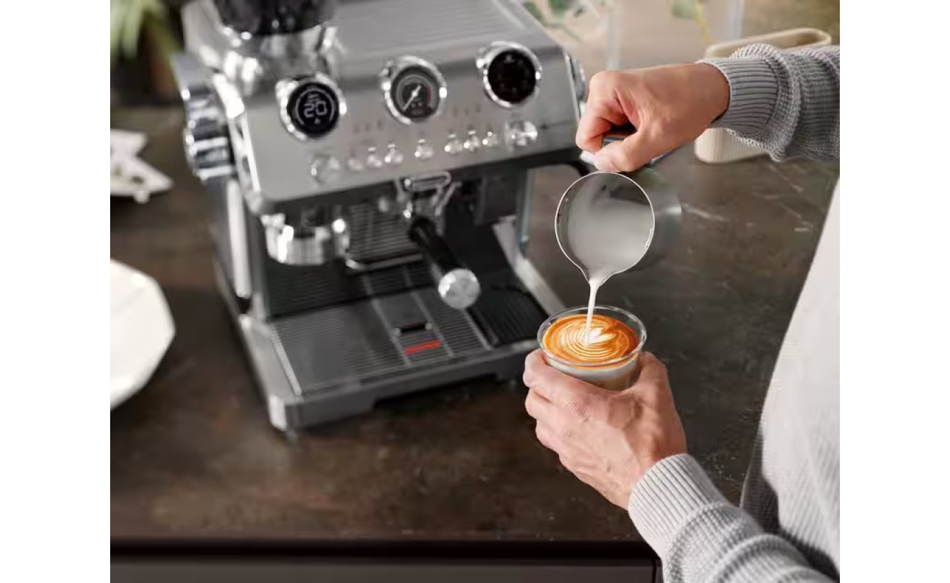 DeLonghi La Specialista Maestro Manual Coffee Machine EC9885M