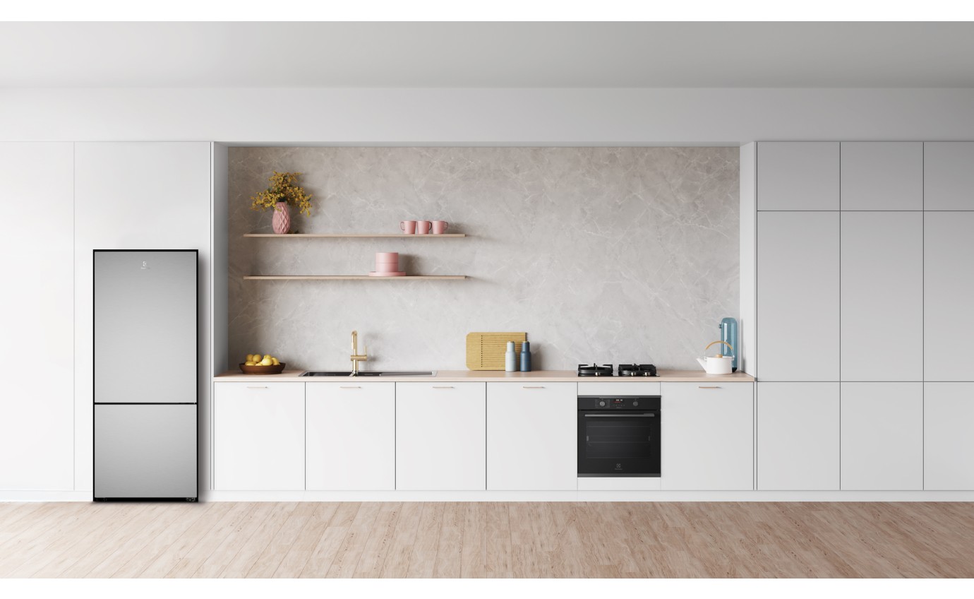 Electrolux 425L Bottom Mount Fridge (Silver) EBE4302SDR